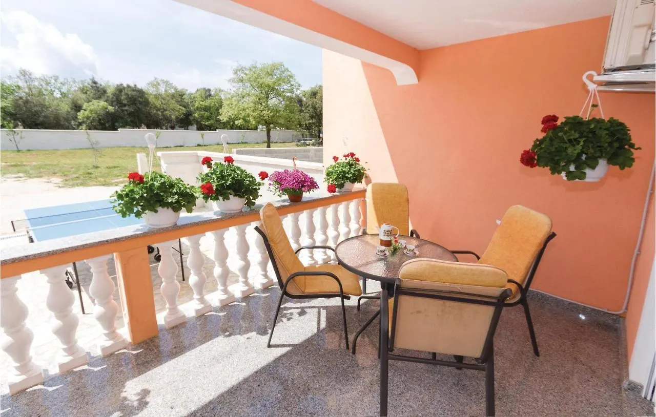 Vakantiehuis Cozy Home In Betiga With Outdoor Swimming Pool Barbariga