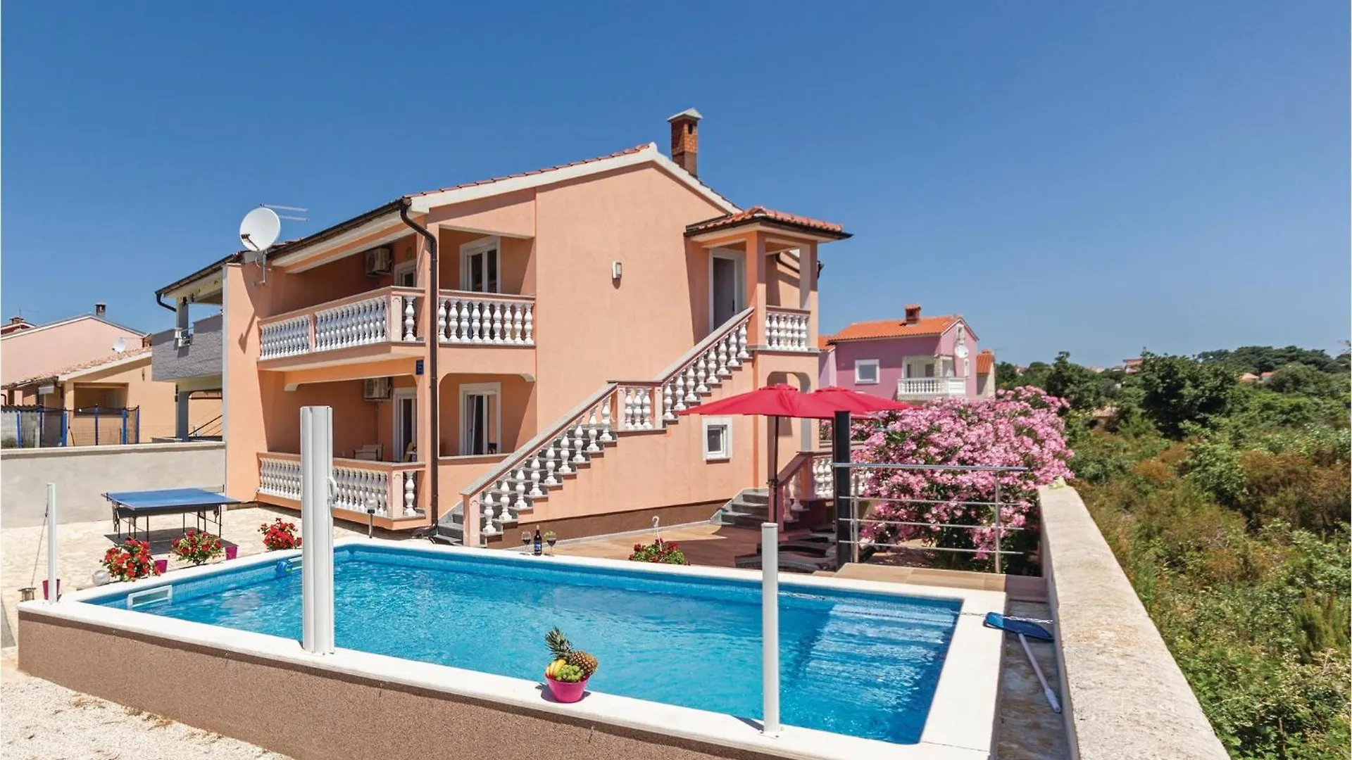 Prázdninový dům Cozy Home In Betiga With Outdoor Swimming Pool Barbariga