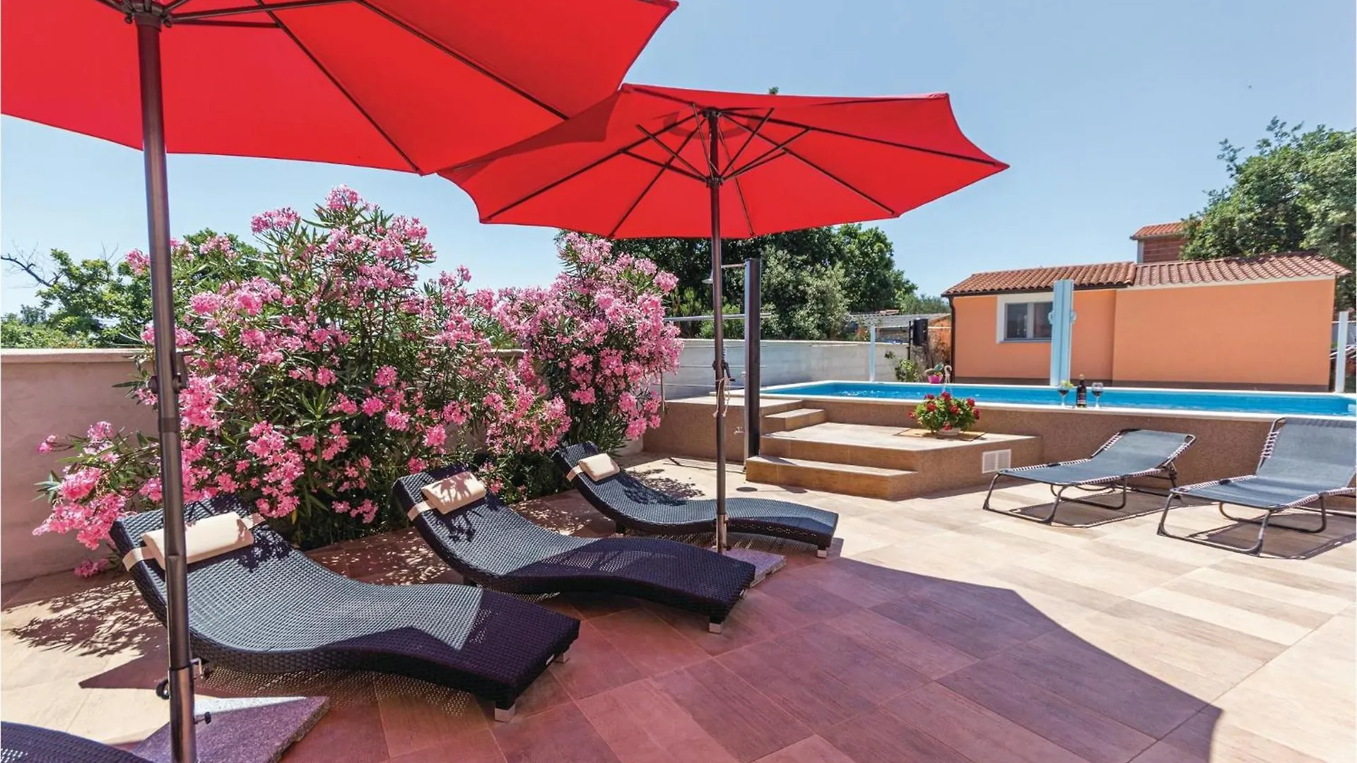 Cozy Home In Betiga With Outdoor Swimming Pool Barbariga Vakantiehuis