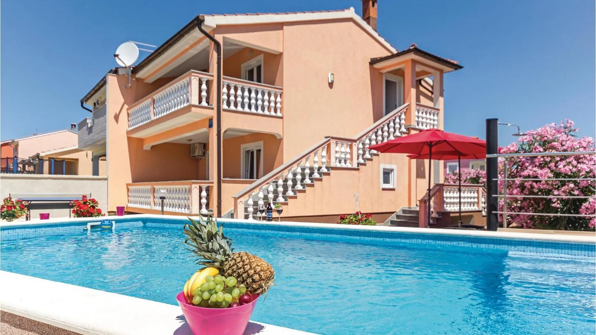 Vakantiehuis Cozy Home In Betiga With Outdoor Swimming Pool Barbariga Kroatië